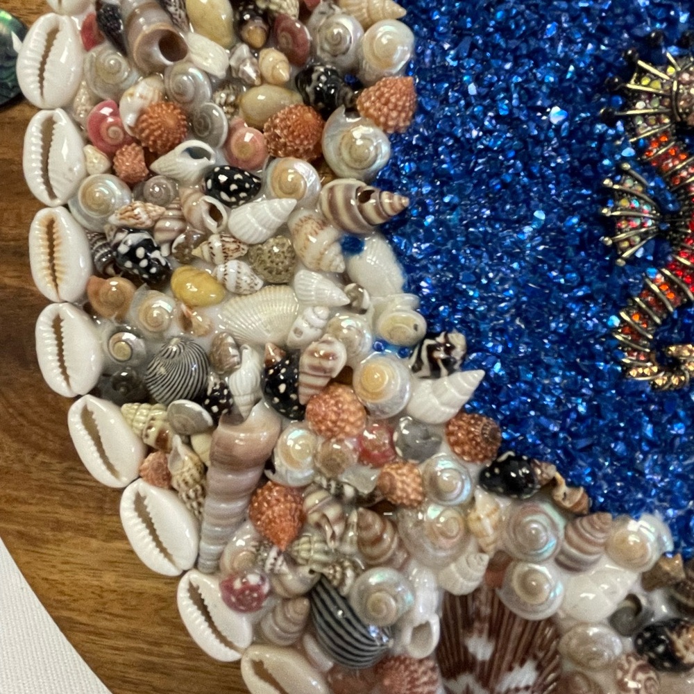 Ocean-Themed Wall Art with Seashells Sea Animal and Blue Crushed Glass - Picture 4 of 6